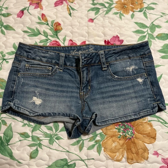 American Eagle Distressed Blue Jean Shorts - Picture 1 of 2